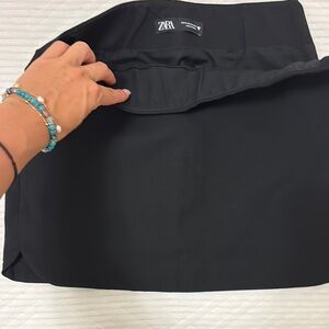 Zara Classic Black Midi Skirt
